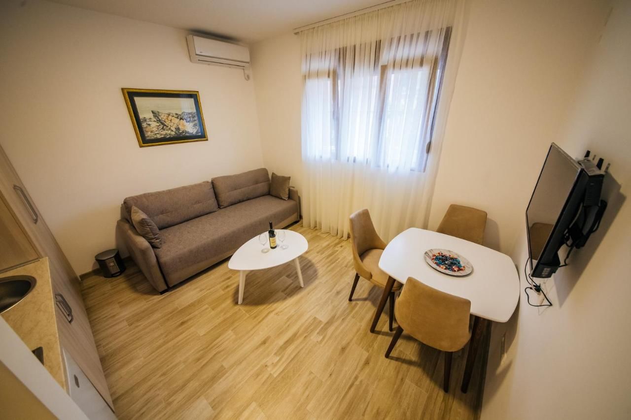 Апартаменты Apartments Vojislav Вирпазар