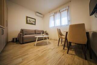 Апартаменты Apartments Vojislav Вирпазар Апартаменты-12
